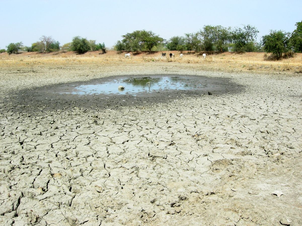 1200px-Dourtenga_dry_lake.jpg