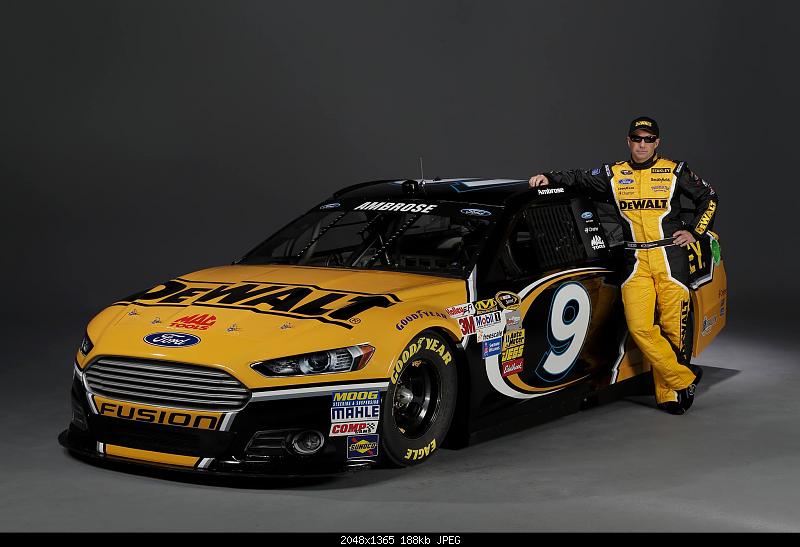 2014-nascar-sprint-cup-marcos-ambrose-dewalt.jpg