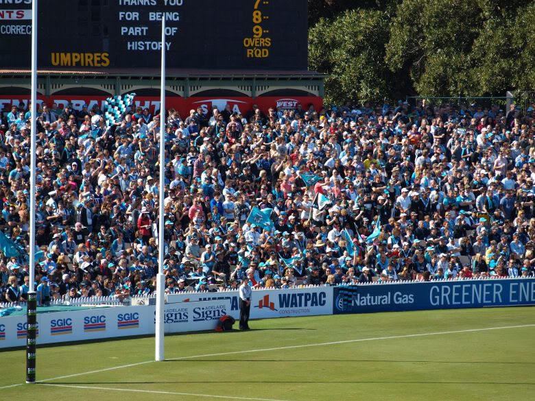 2011_outer_army_adelaide_oval182.jpg