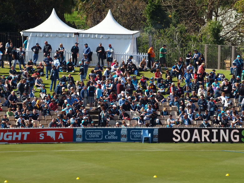 2011_outer_army_adelaide_oval119.jpg