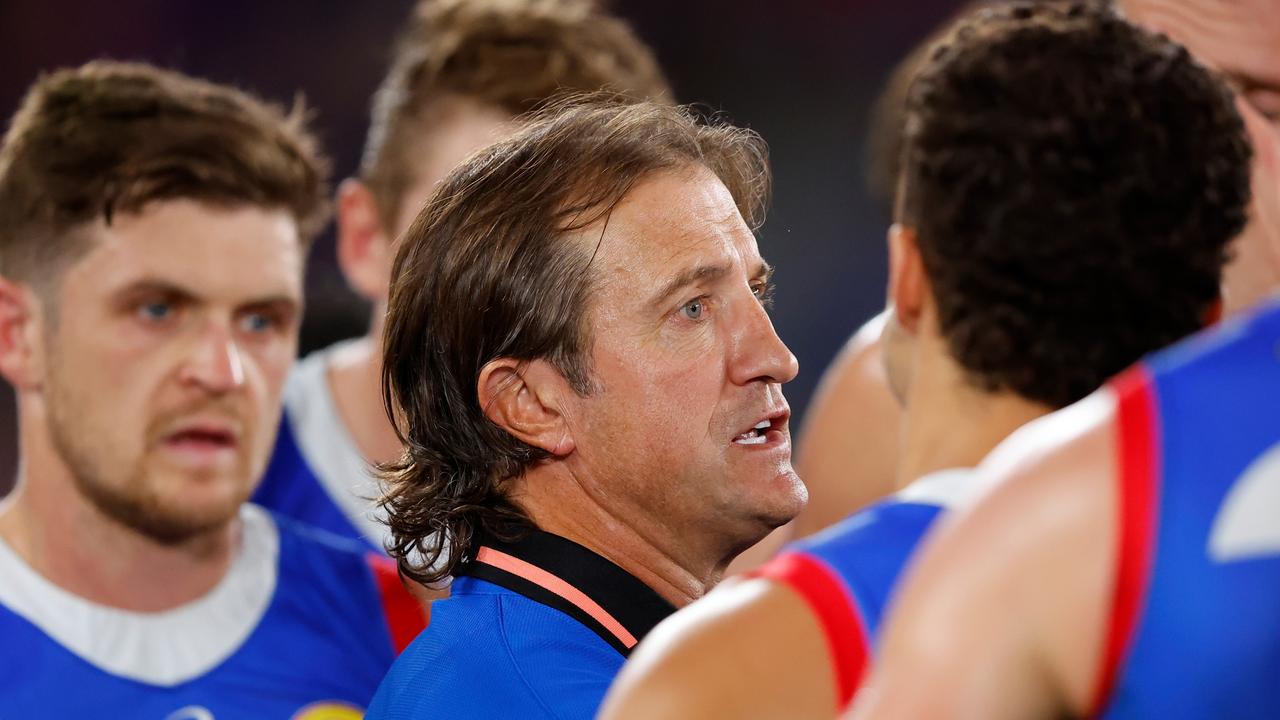 Grant Thomas says Luke Beveridge should have left Western Bulldogs last year.