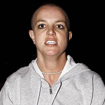 britney-spears-shaved-head-701550.jpg