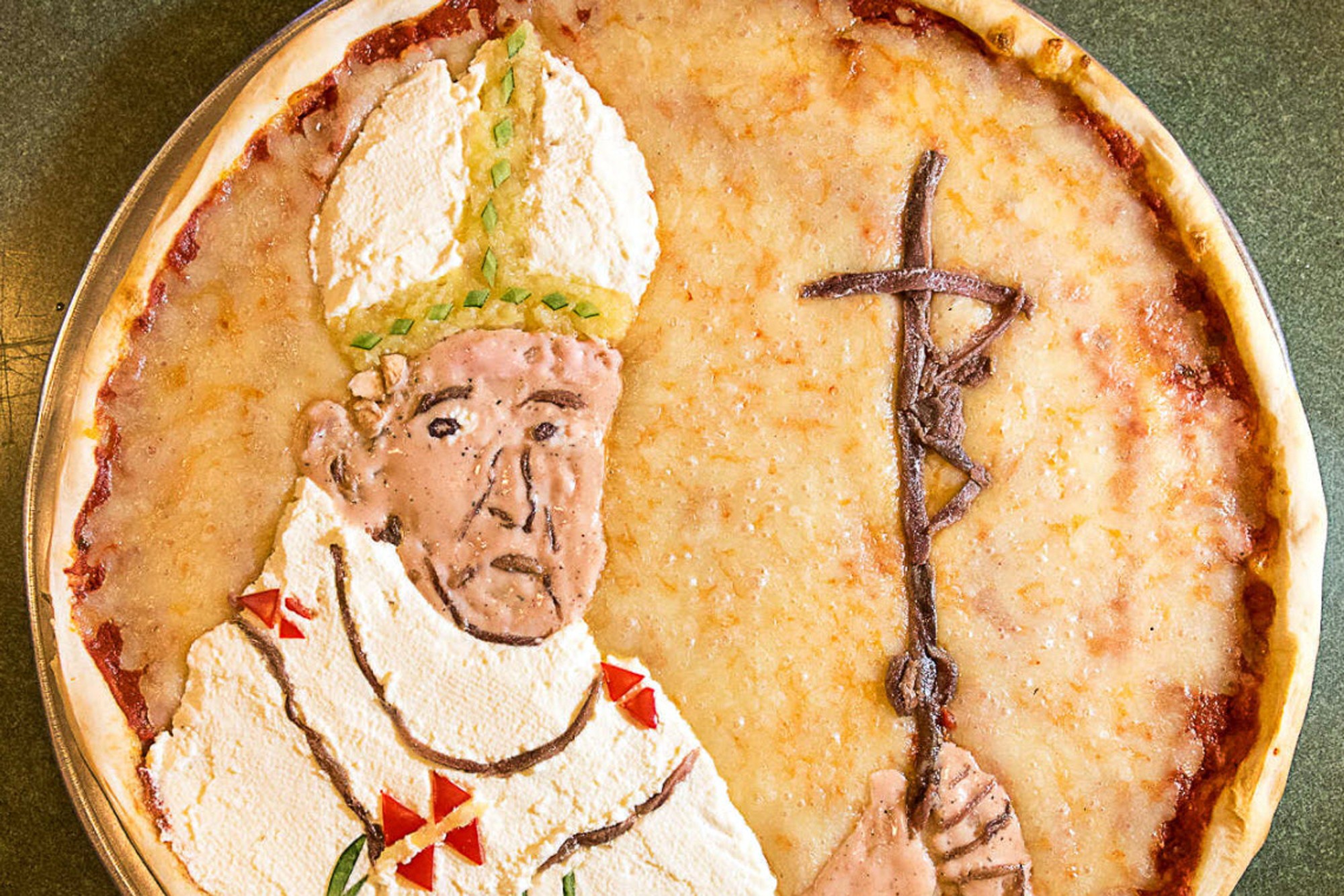 pope_pizza_portrait2_index1a.jpg