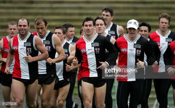 saint-kilda-run-their-warm-up-laps-on-september-9-2004-during-the-st-picture-id51275936