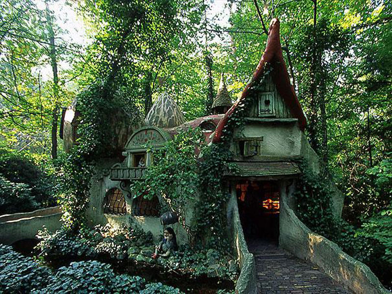 fairy_tale_houses_08.jpg