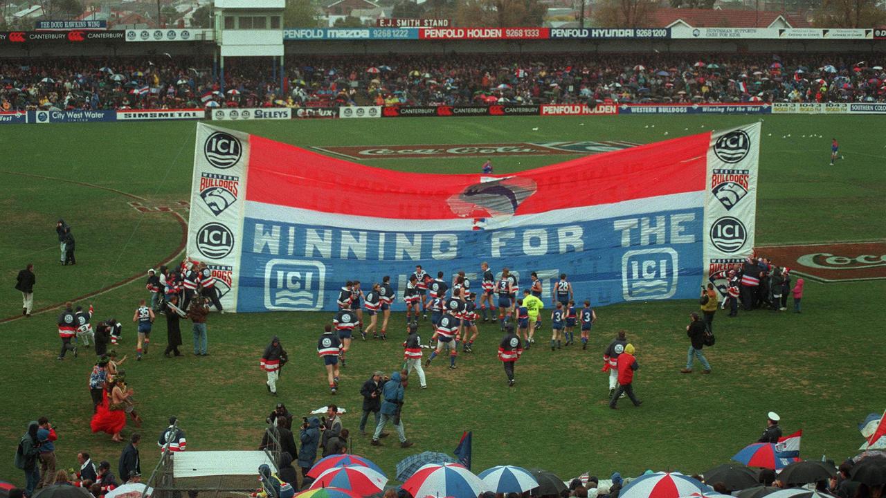 Western Bulldogs v West Coast – the last AFL game played at Whitten Oval on August 23, 1997.