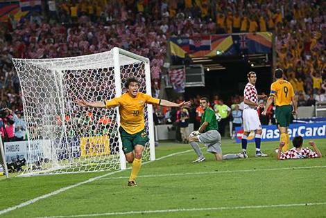 harrykewell_wideweb__470x315,0.jpg