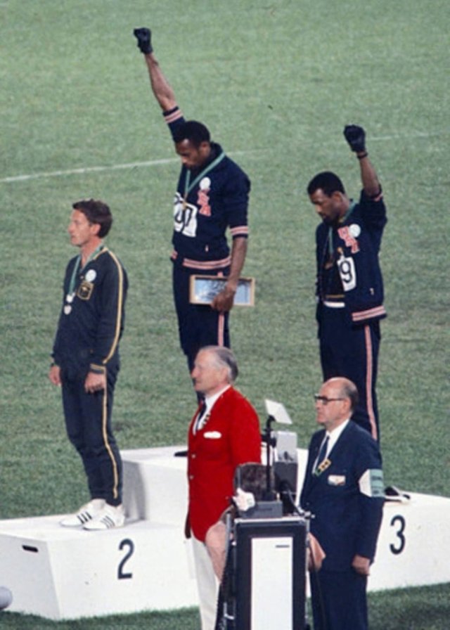 John_Carlos%2C_Tommie_Smith%2C_Peter_Norman_1968cr.jpg