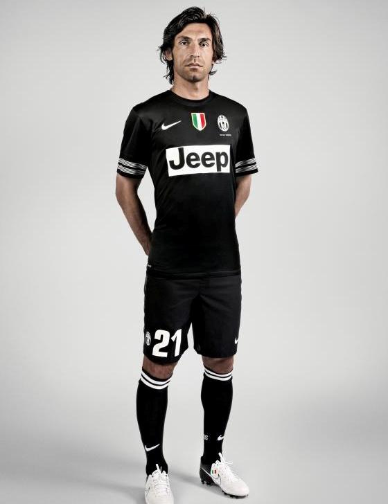 New-Juventus-Jersey-2013.jpg