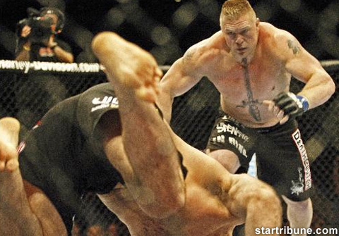 brocklesnar-ufc87pic.jpg