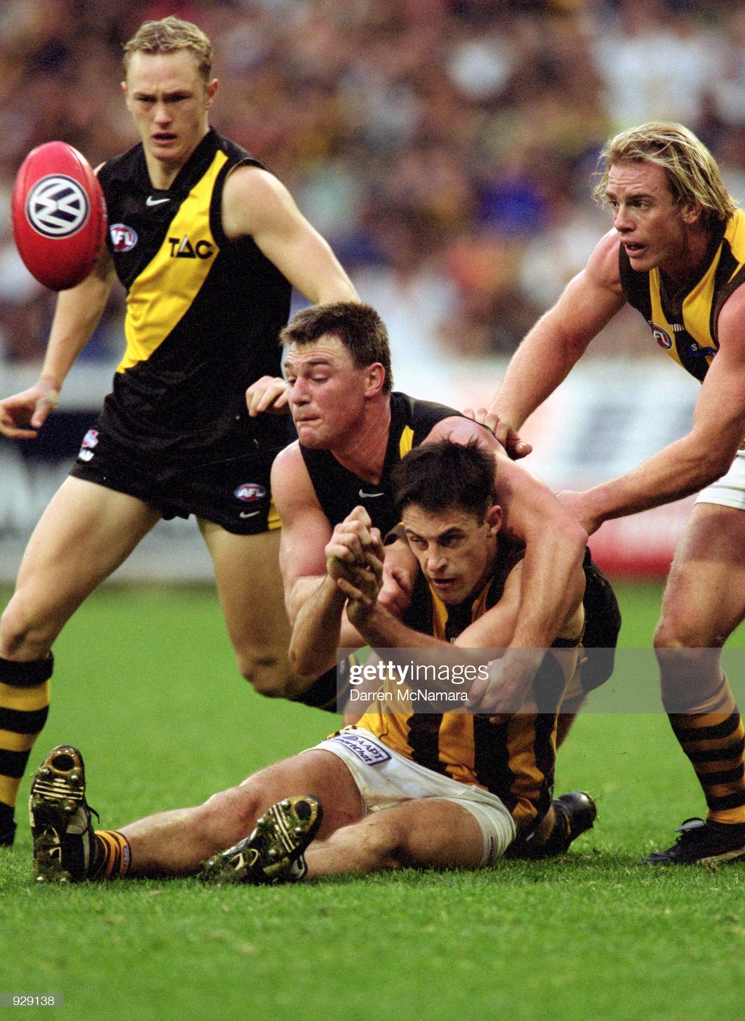 jul-2001-paul-broderick-for-richmond-tackles-jade-rawlings-for-14-picture-id929138