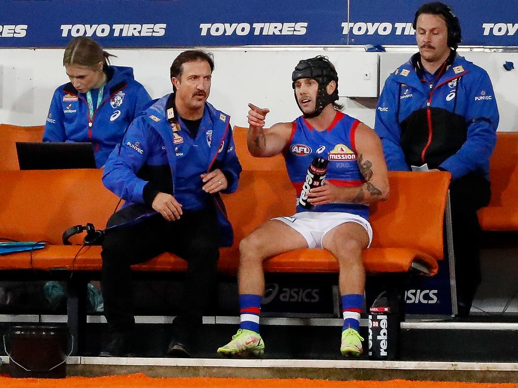 Luke Beveridge chats with Daniel. Picture: Getty Images