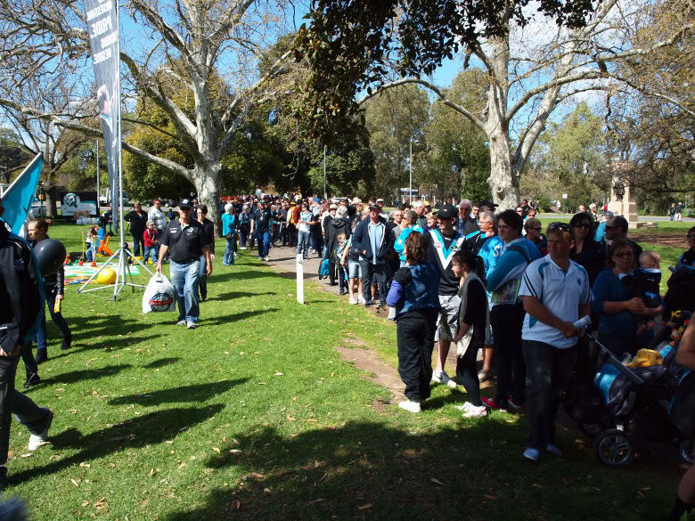 2011_outer_army_adelaide_oval109.jpg