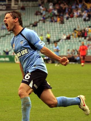 106275-karol-kisel-sydney-fc-a-league.jpg