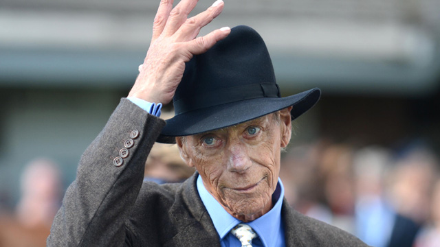 Sir-Henry-Cecil-stable-jo-012.jpg