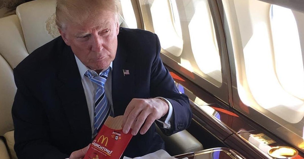 trump-eating-mcdonalds.jpg