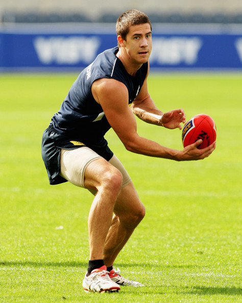 Carlton+FC+Training+Session+CWlYHBO6RDtl.jpg