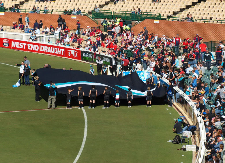 2011_outer_army_adelaide_oval136.jpg