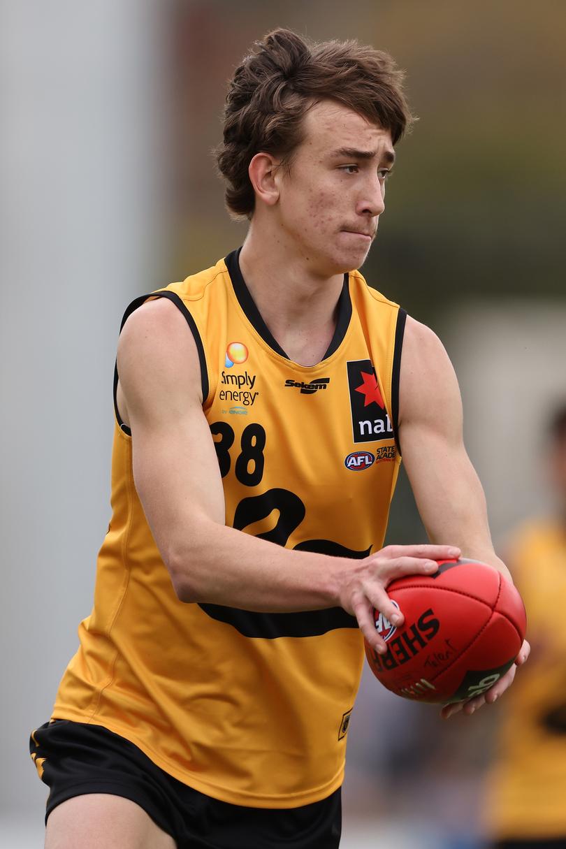 PERTH, AUSTRALIA - AUGUST 28: Brady Hough of Western Australia in action during the NAB AFL U19 Championships game between Western Australia and South Australia at Mineral Resources Park on August 28, 2021 in Perth, Australia. (Photo by Paul Kane/Getty Images)