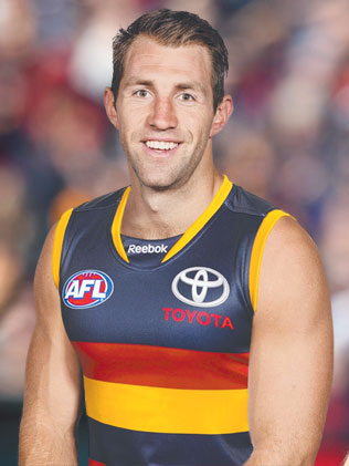 054856-travis-cloke-slide.jpg