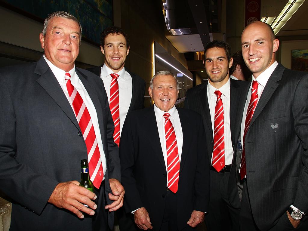 Round (L) was a part of both the Swans’ and the AFL’s Halls of Fame. Picture: Matt King/Getty Images