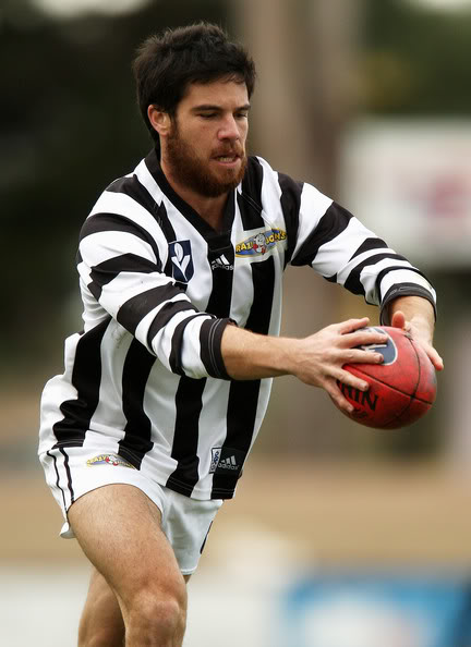 VFLRd10WerribeeTigersvCollingwoodWF.jpg