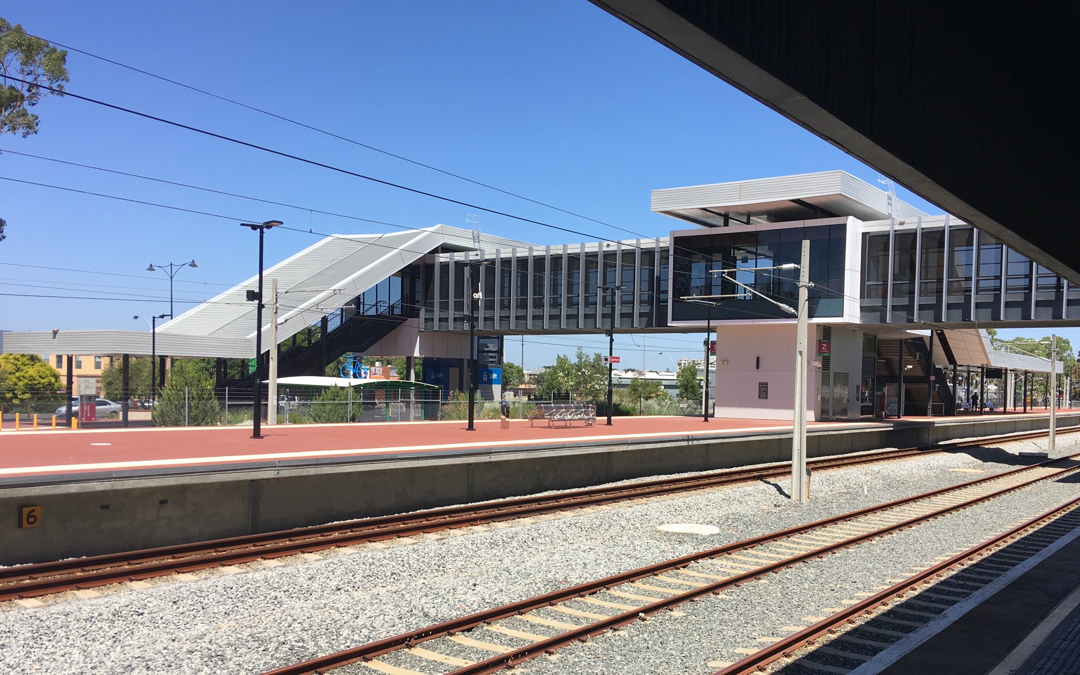 East_Perth_railway_station_from_Public_Transport_Centre.jpg