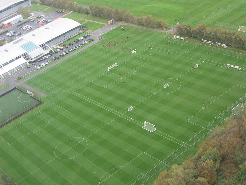 800px-MUFC_training_ground_Carrington.jpg