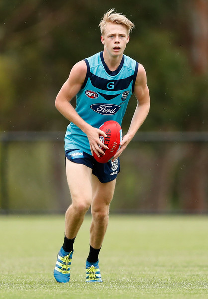 Zach+Guthrie+Geelong+Cats+Training+Session+QDrEbf1bJ6el.jpg