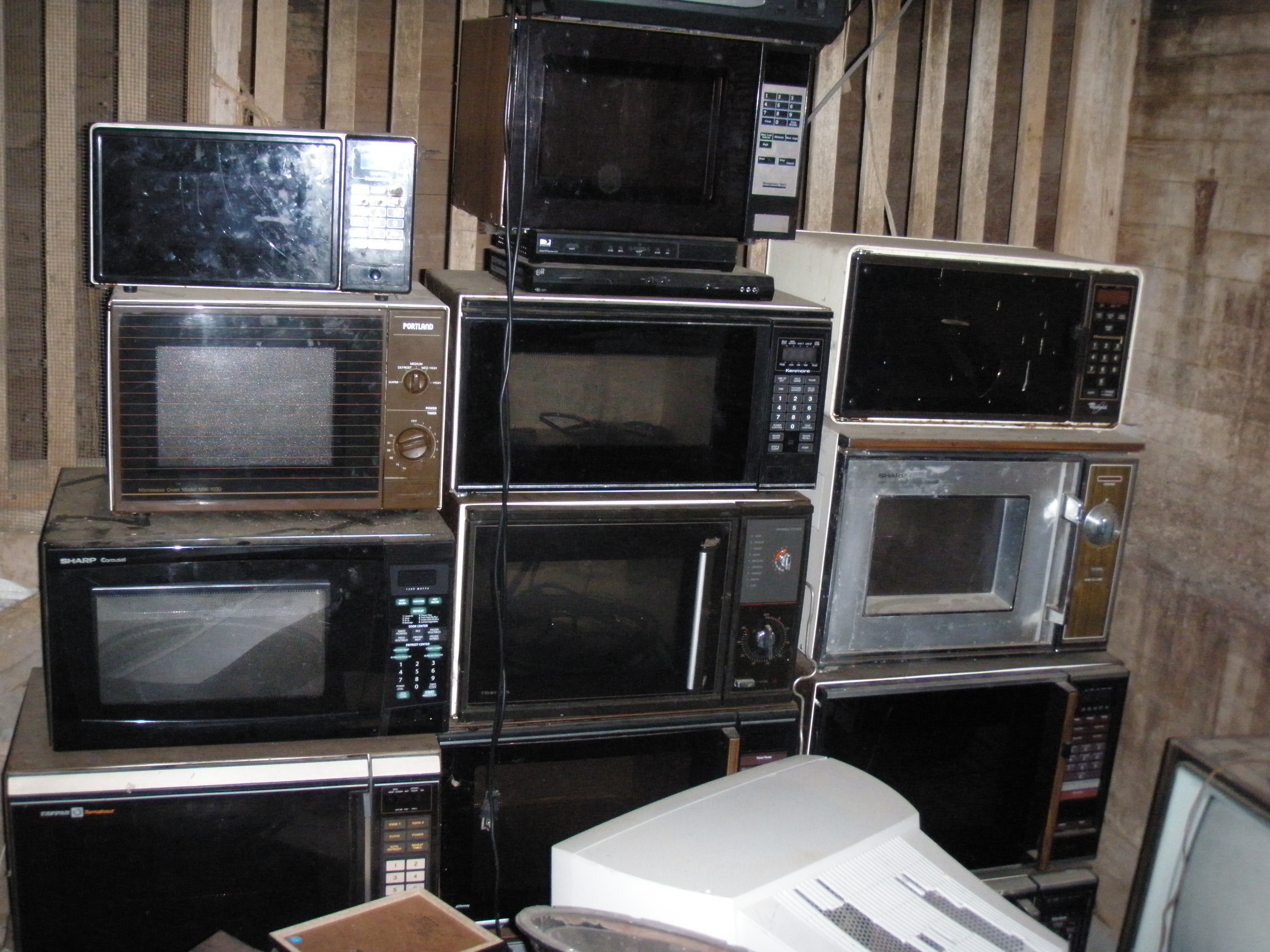 Wall_of_microwaves.JPG