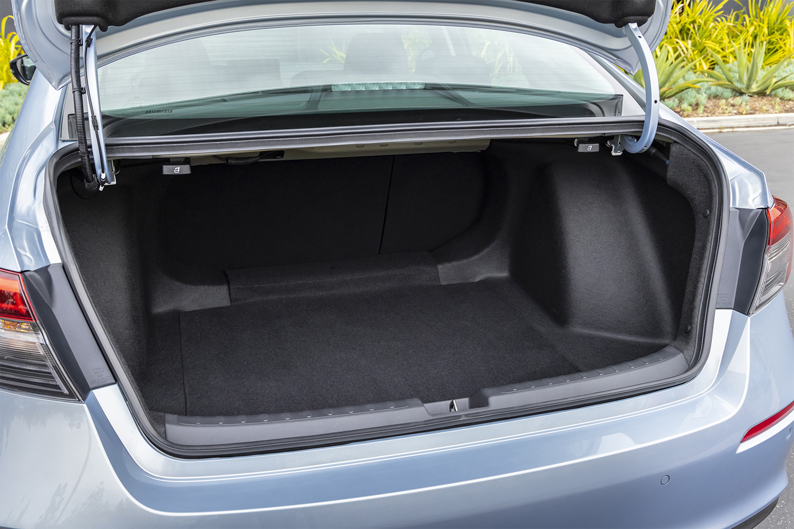 2021-honda-civic-trunk.jpg