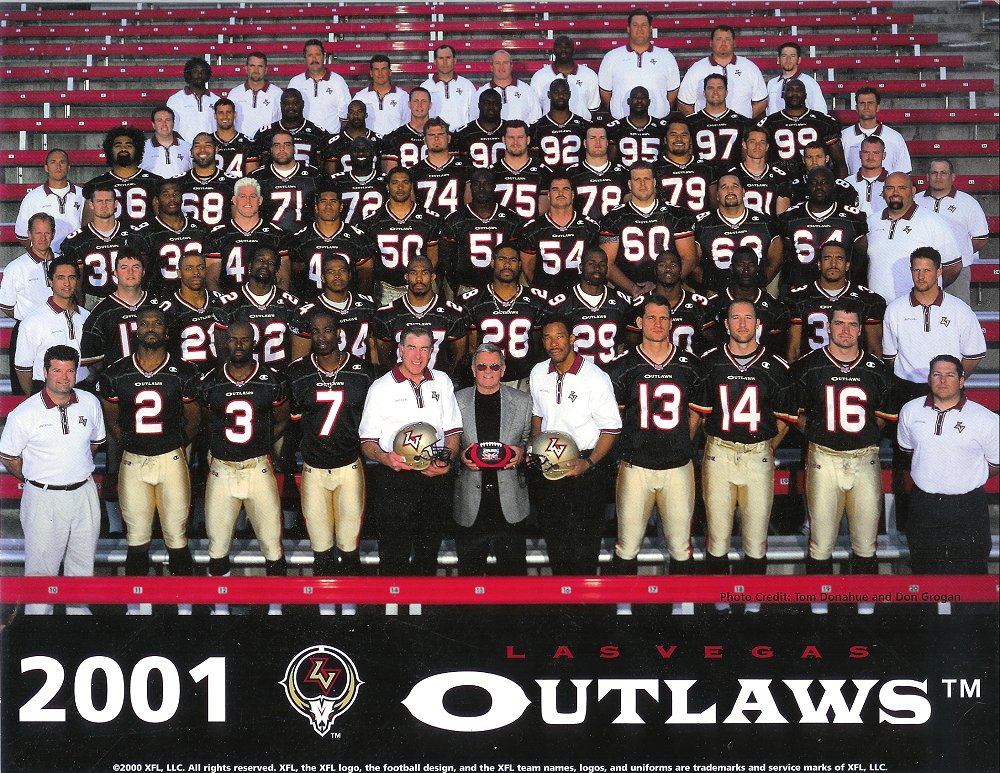 Outlaws_Team_Photo_1000.jpg