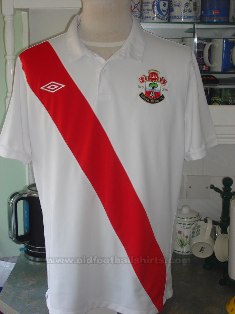 southampton-home-football-shirt-2010-2011-s_24800_1.jpg