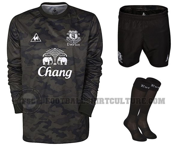 Everton_1112_le_coq_sportif_goalkeeper.jpg