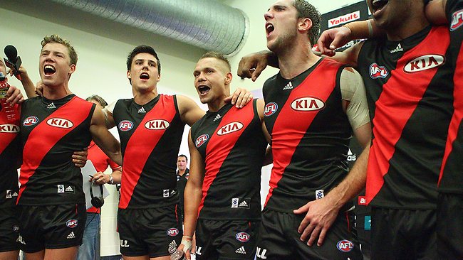 476000-essendon-players.jpg