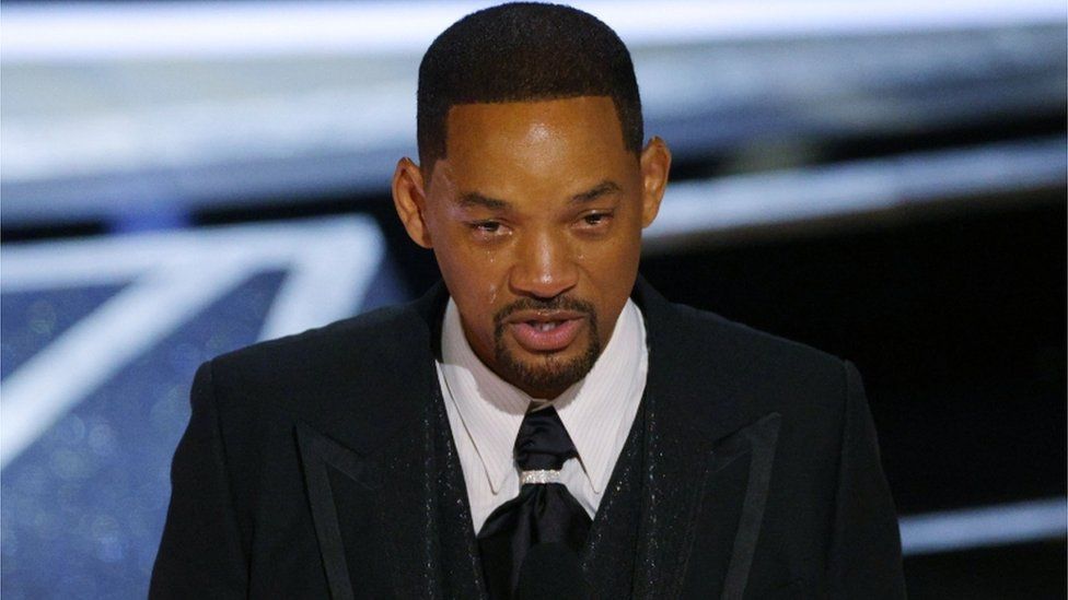 Will Smith resigns from Oscars Academy over slap - BBC News