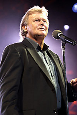 john-farnham-01.jpg