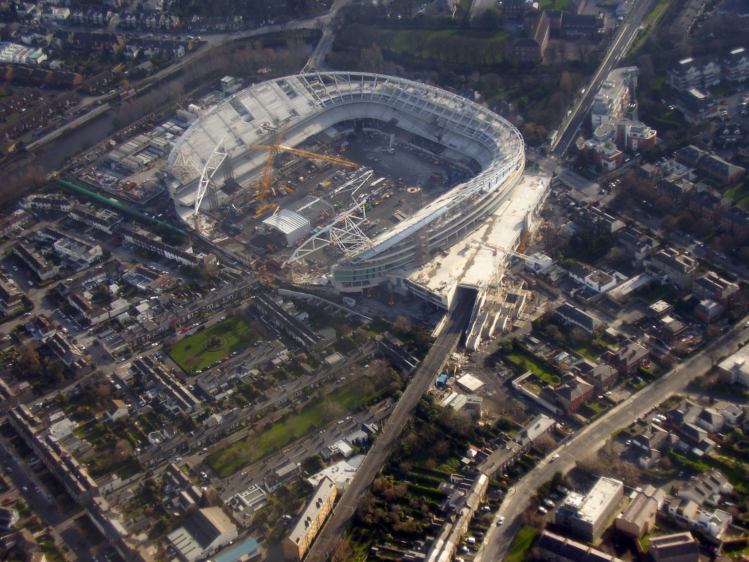 Aviva_stadium_under_construction.jpg