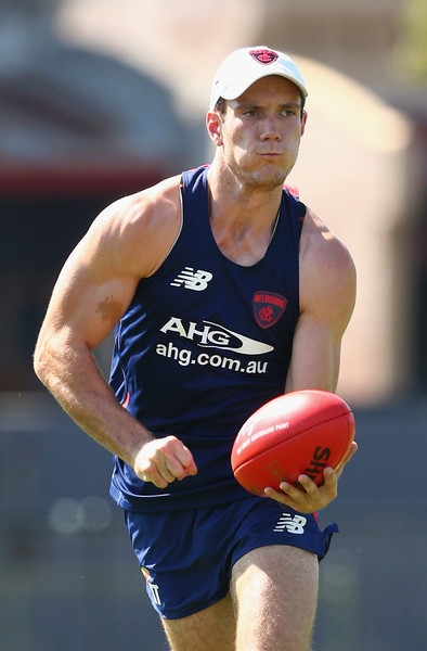 Liam+Hulett+Melbourne+Demons+Training+Session+HqD4d6Zu7L4l.jpg