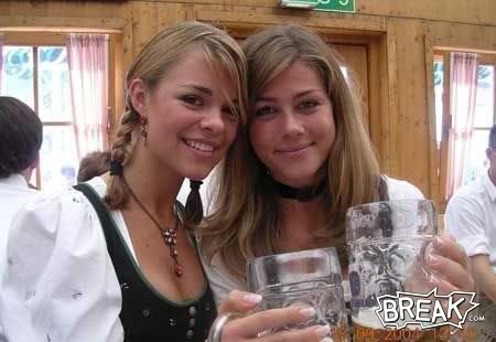 45aug14-beer-wenches.jpg