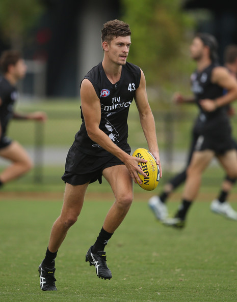 Adam+Oxley+Collingwood+Magpies+Training+Session+qFi7OXcH0ggl.jpg