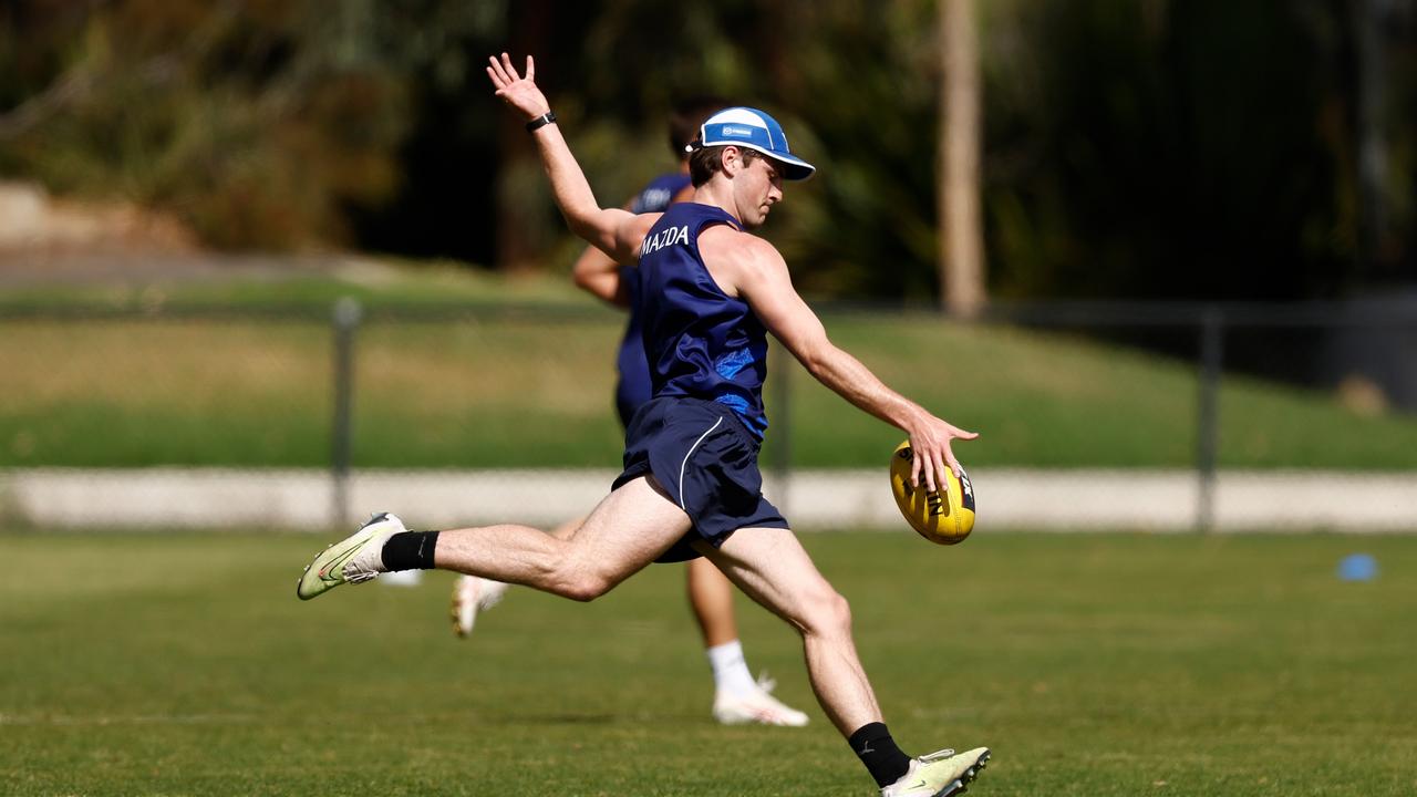 Fellow young gun George Wardlaw was in full flight, too. Picture: Michael Willson/AFL Photos