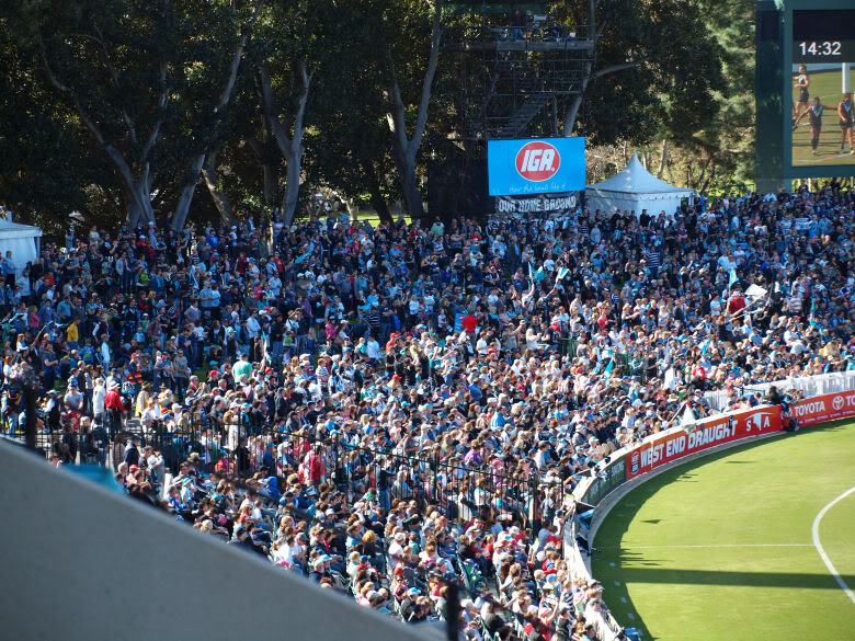 2011_outer_army_adelaide_oval184.jpg