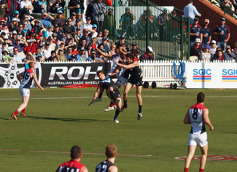 2011_outer_army_adelaide_oval189.jpg