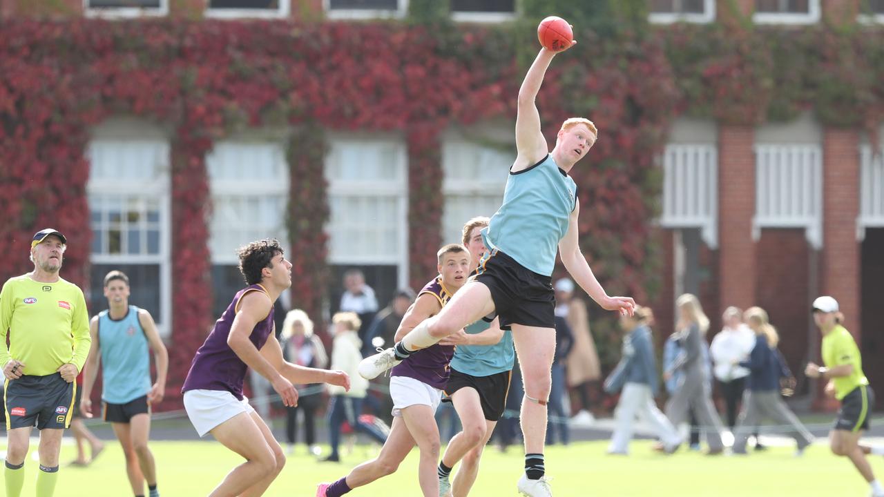 Flynn Penry wins a hitout for Geelong Grammar. Picture: Alan Barber