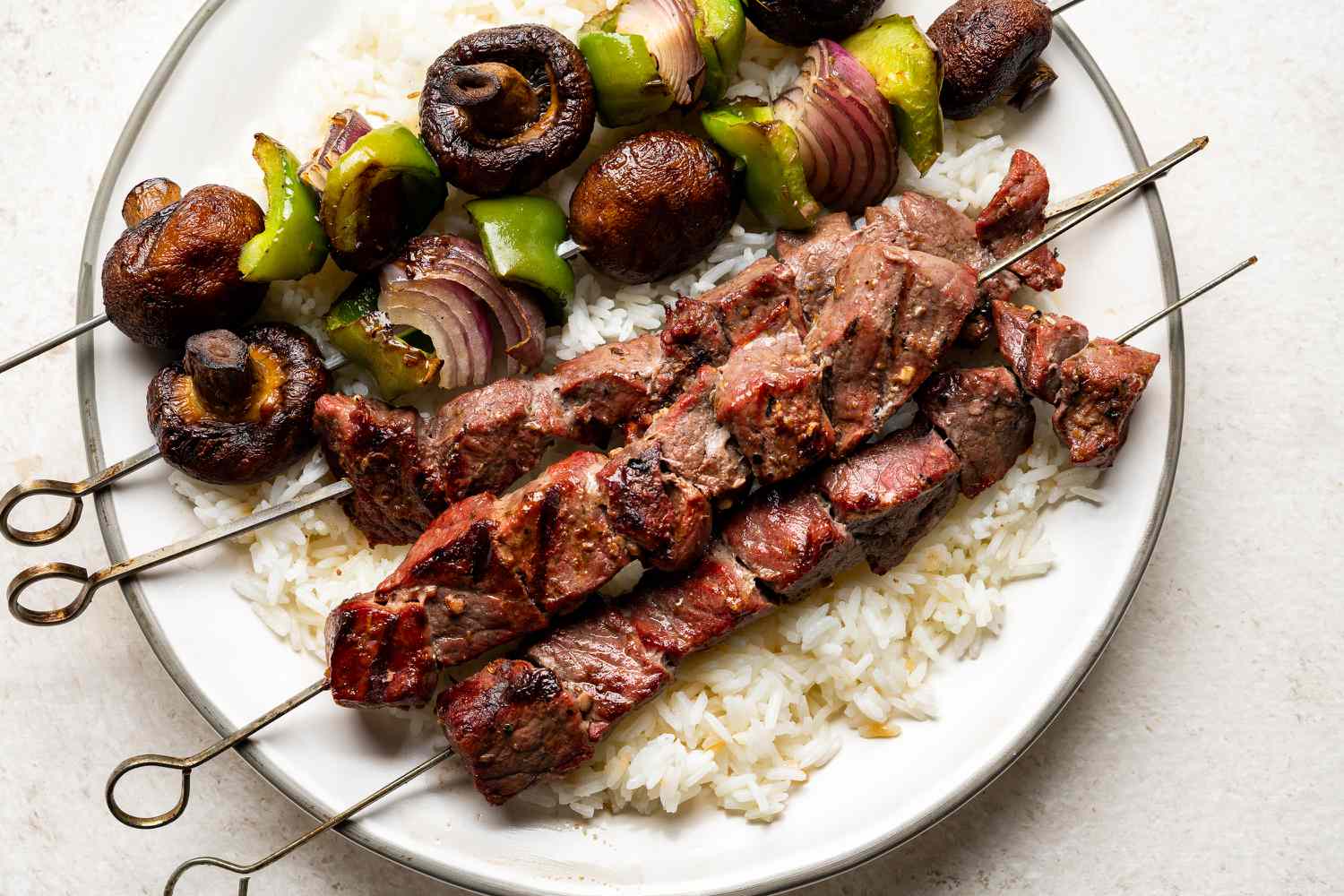 beef-shish-kebab-recipe-2355653-Hero_02-b84e98d366214f8f86494e10aa066c10.jpg