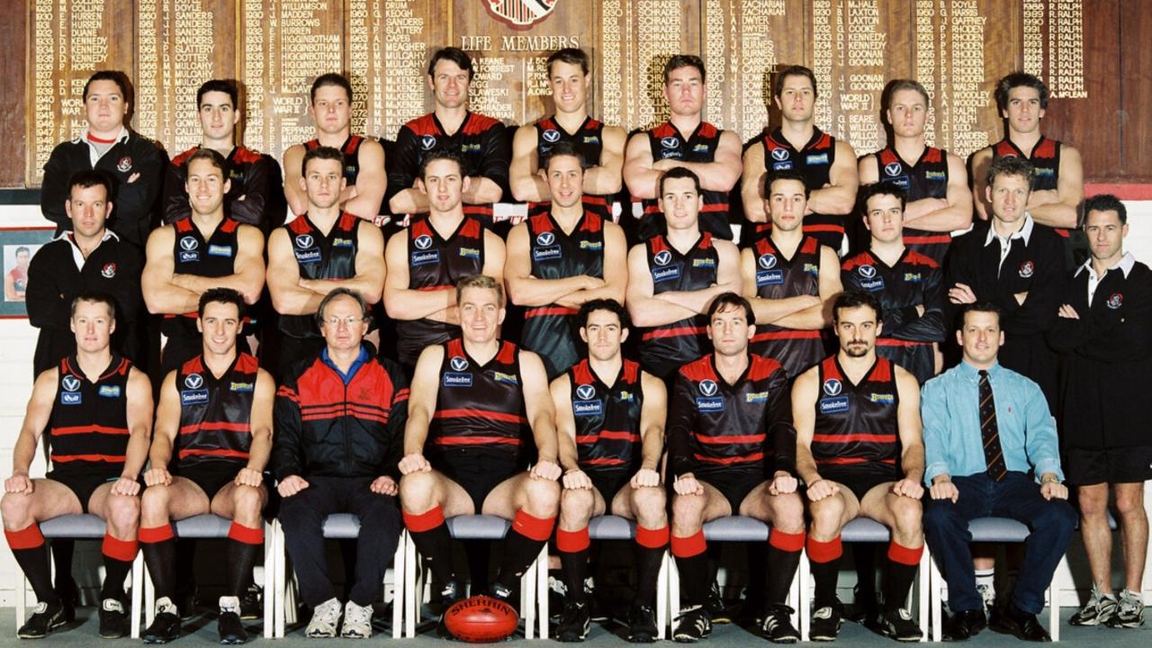 Simon Lethlean as an Old Xaverian footballer in 2000 – front row, fourth from the right. On his right is new AFL CEO, Andrew Dillon.