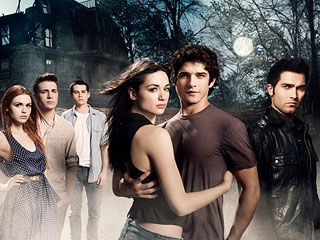 teen-wolf-cast_320x240-d06cc0e13fdb463db2c069602228b2f8.jpg